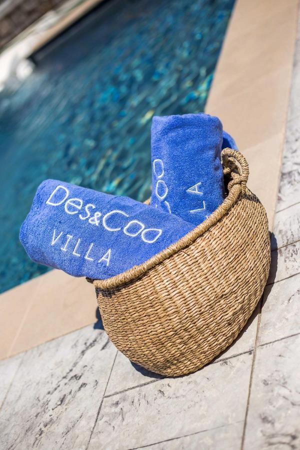 Des & Coo Luxury Villa With Private Pool ฟาลิรากี ภายนอก รูปภาพ