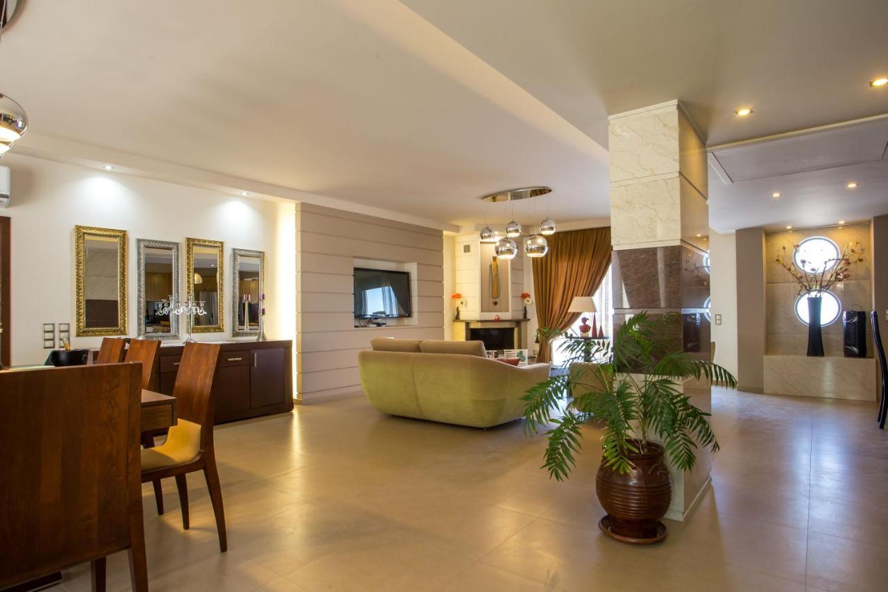 Des & Coo Luxury Villa With Private Pool ฟาลิรากี ภายนอก รูปภาพ