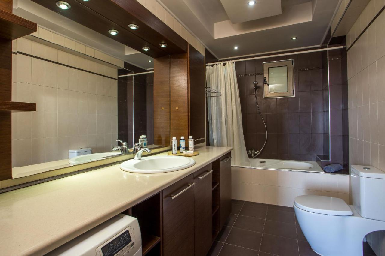 Des & Coo Luxury Villa With Private Pool ฟาลิรากี ภายนอก รูปภาพ